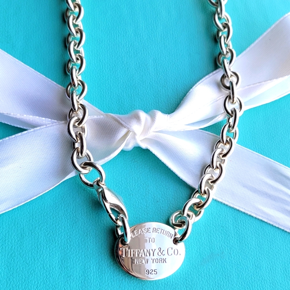 Oval tag link necklace